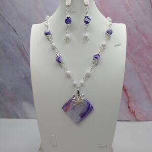 New Hand Crafted Purple and White Necklace Set